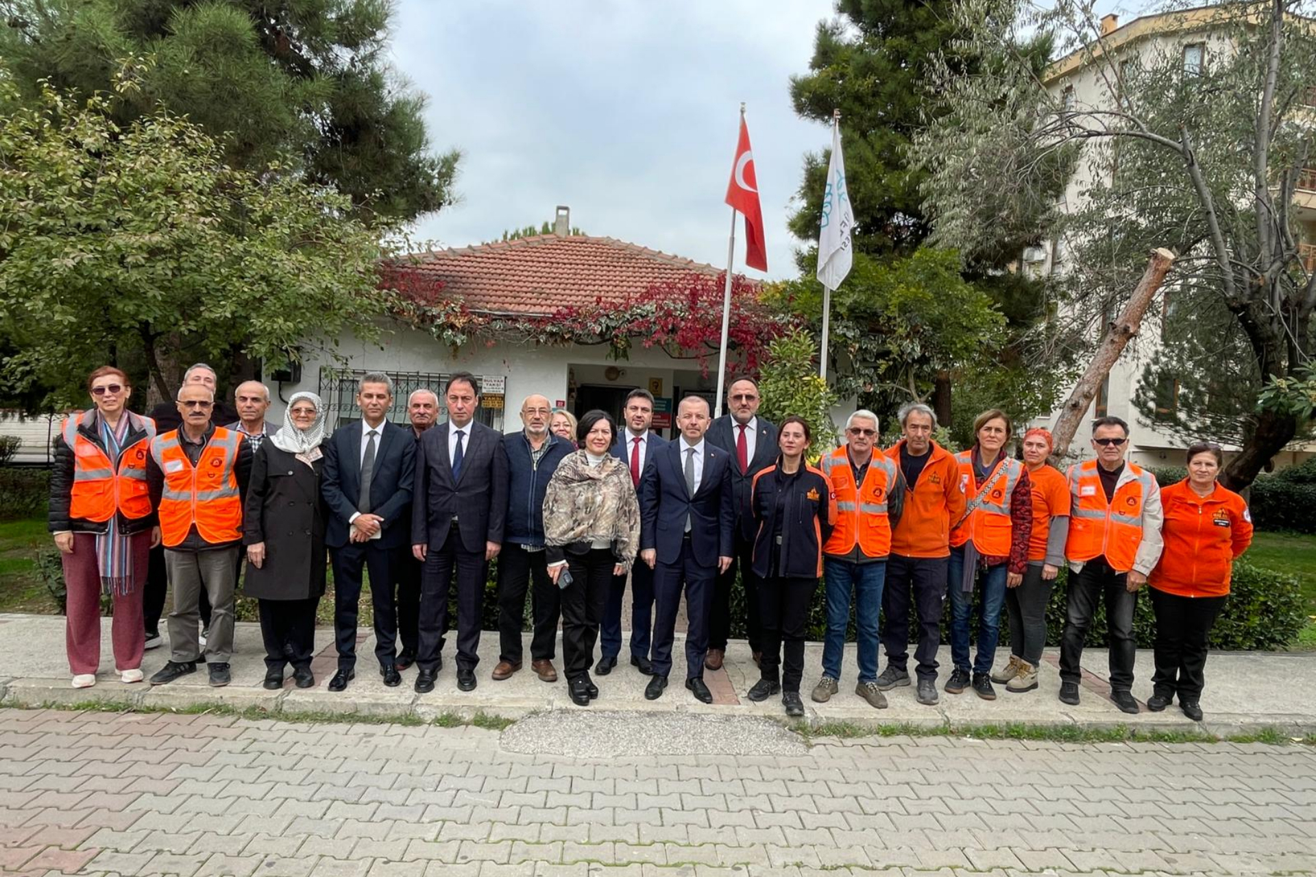 Nilüfer İlçe Kaymakamı Sn. Murat Süzen'in Koordinasyon Merkezi'mizi ziyareti